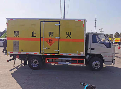 北安爆破器材运输车